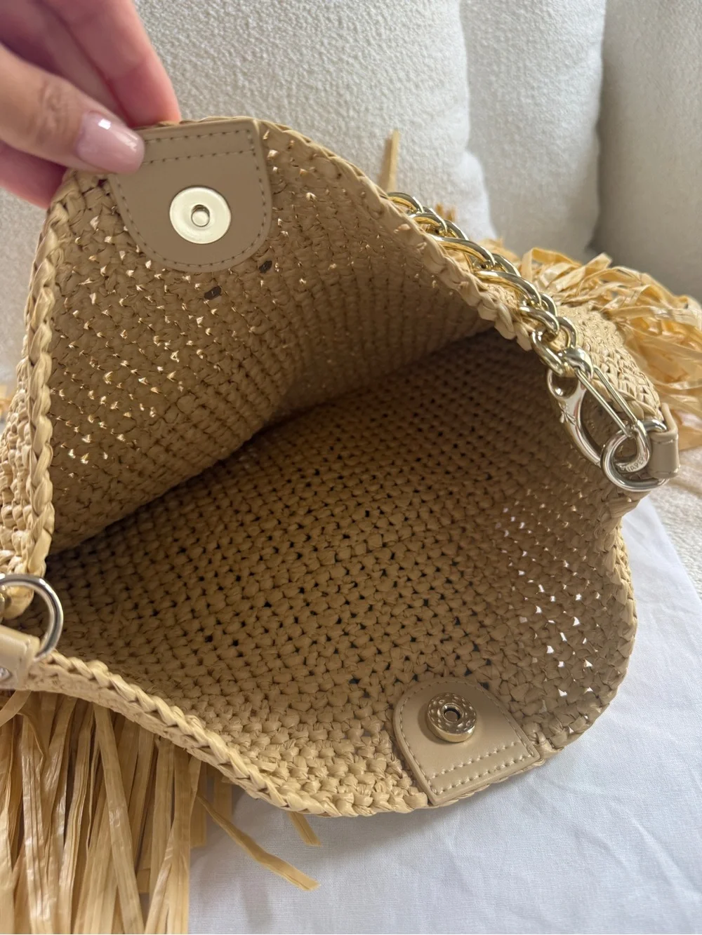 Patrizia Pepe Tan Straw Fringe Shoulder Bag with Gold Bee Accent - Picture 8 of 8